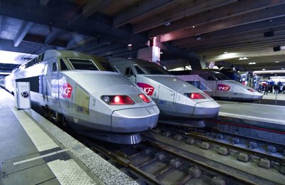 TGV (フランス鉄道) 完全ガイド | チケットの購入方法や乗り方を解説