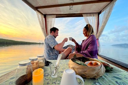 Koh Lanta: Romantic Sunrise Private Gondola Tour at Mangrove Forest