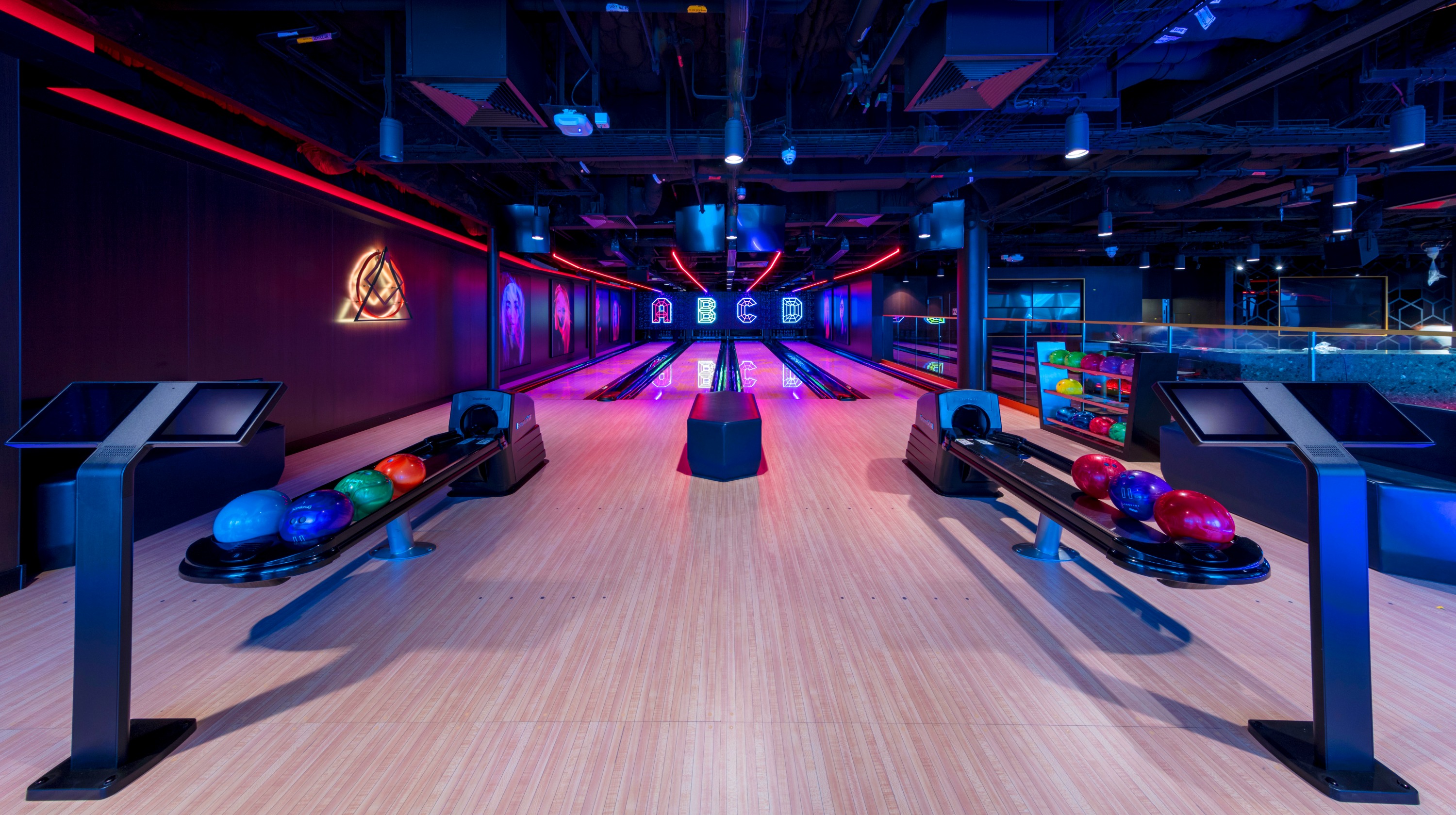 Zouk_Glow Bowling