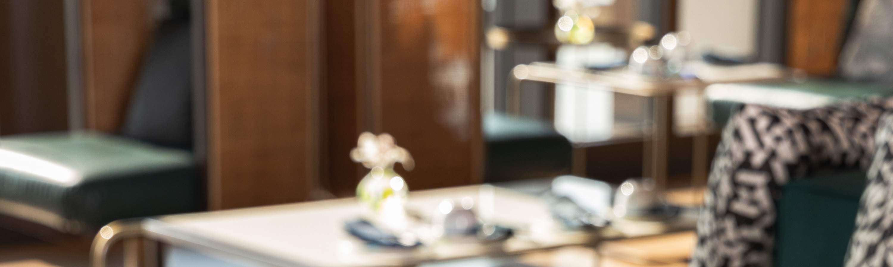 Minum petang Bangkok, set teh mewah Bangkok, minum petang Perpustakaan Maa-Lai, set teh Kimpton Maa-Lai, minum petang Bangkok, pengalaman menjamu selera mewah Bangkok