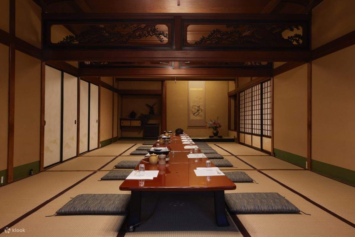 sukiyakikappouhiyama (すき焼割烹日山)  - Michelin Starred Sukiyaki in Tokyo