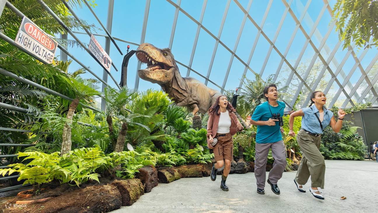 Jurassic World: The Experience