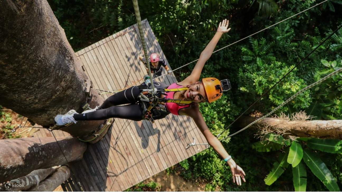 Zipline-Abenteuer in Hanuman World in Phuket