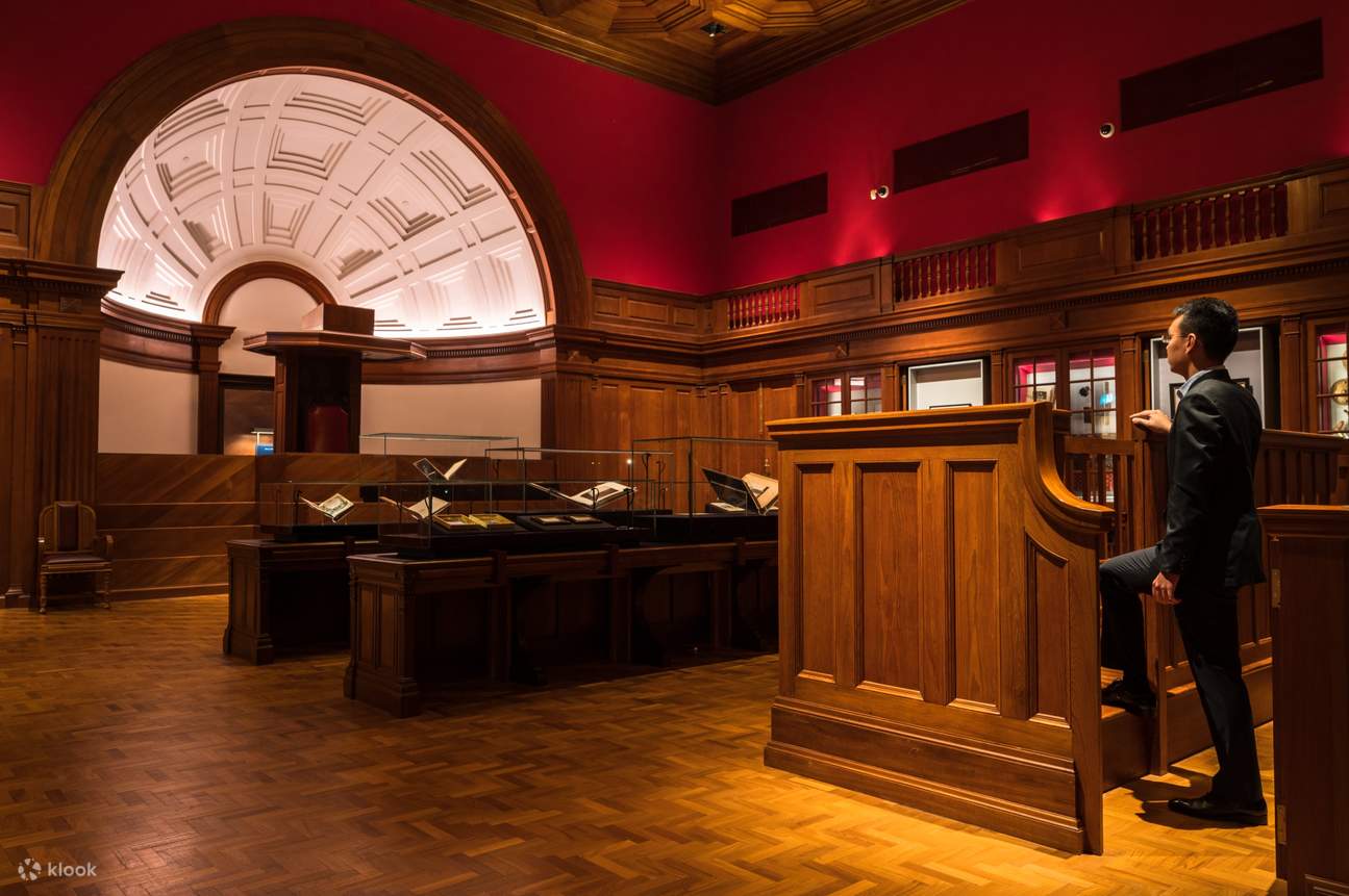 Former Supreme court tour 