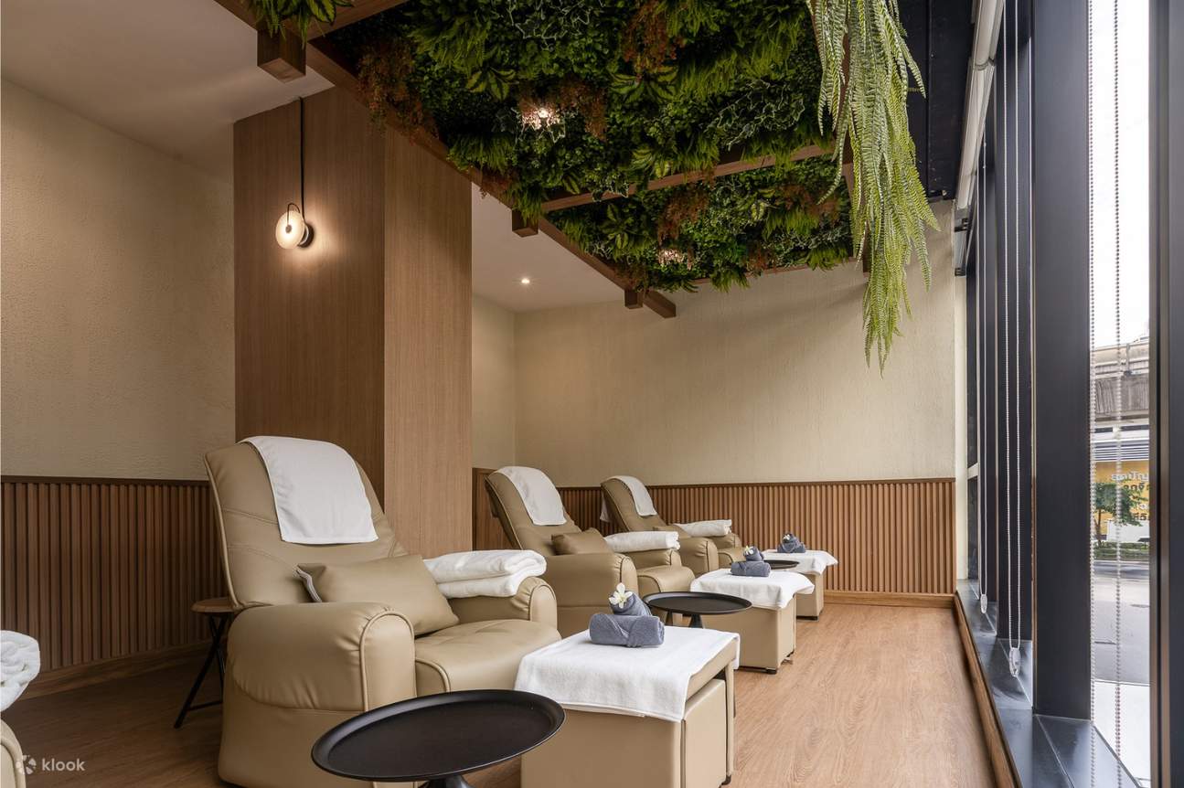 Nature Thai Massage at Sukhumvit 25 Experience in Bangkok