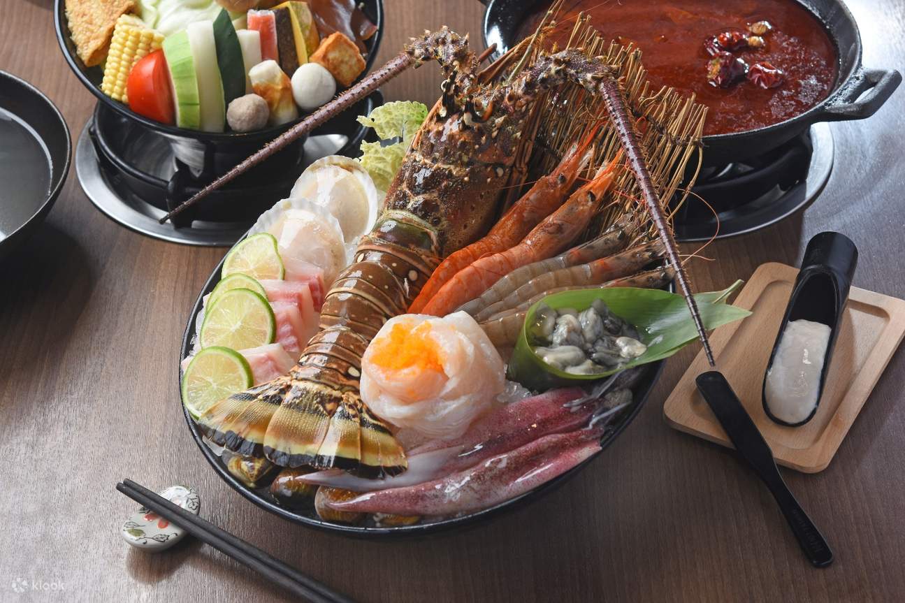 Seafood at Takao1972 Pier 2 at Dayi 2 Station