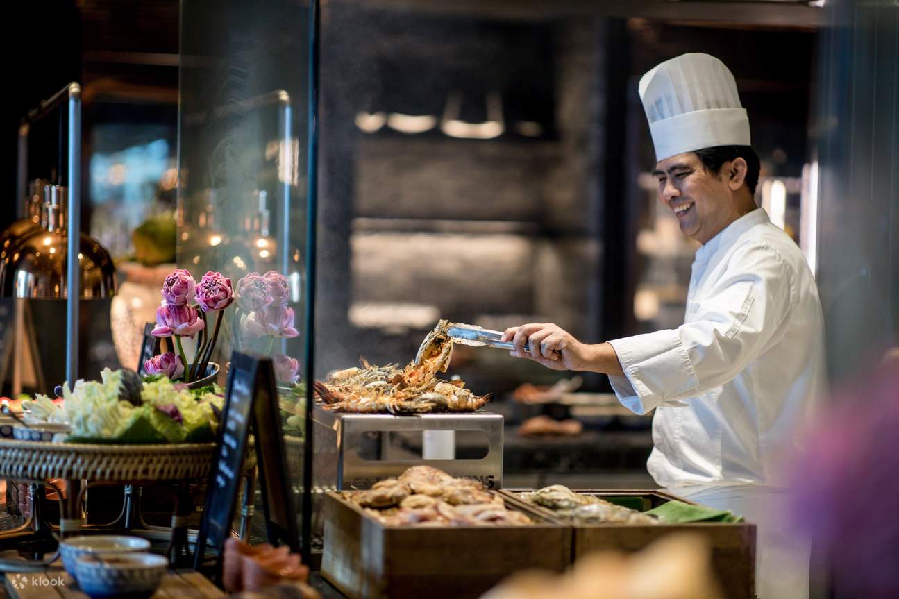 All You Can Eat Lunch + 4 River Prawns and a complimentary signature mocktail drink at the Market Café Hyatt Regency Bangkok Sukhumvit
