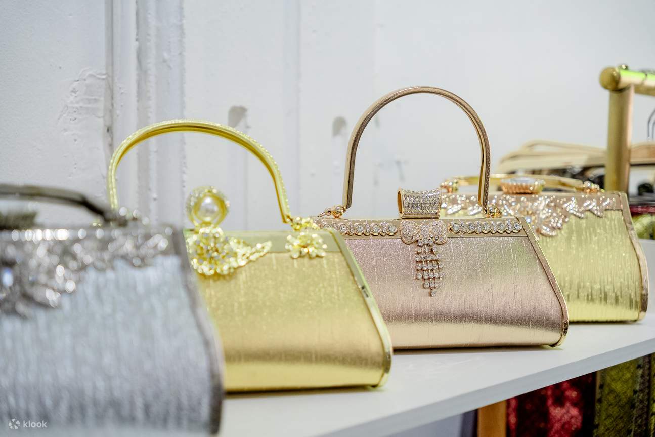 Cho thuê trang phục Thái Lan kèm phụ kiện của Sanae Thai Closet