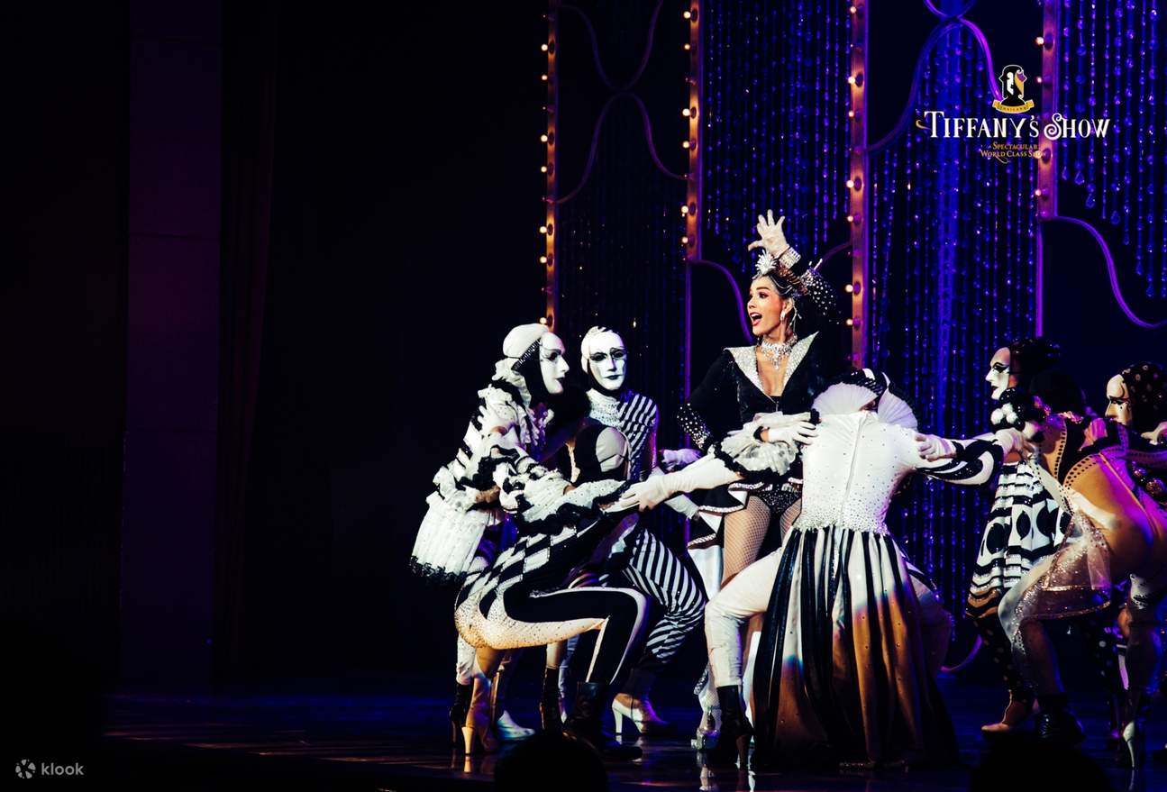 Pattaya recommande le spectacle de lady boy