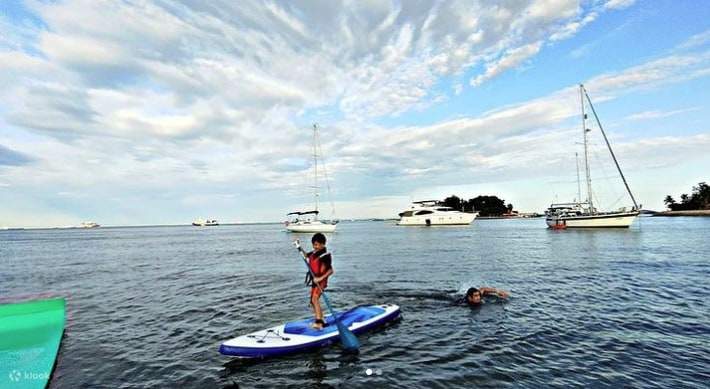 paddleboard